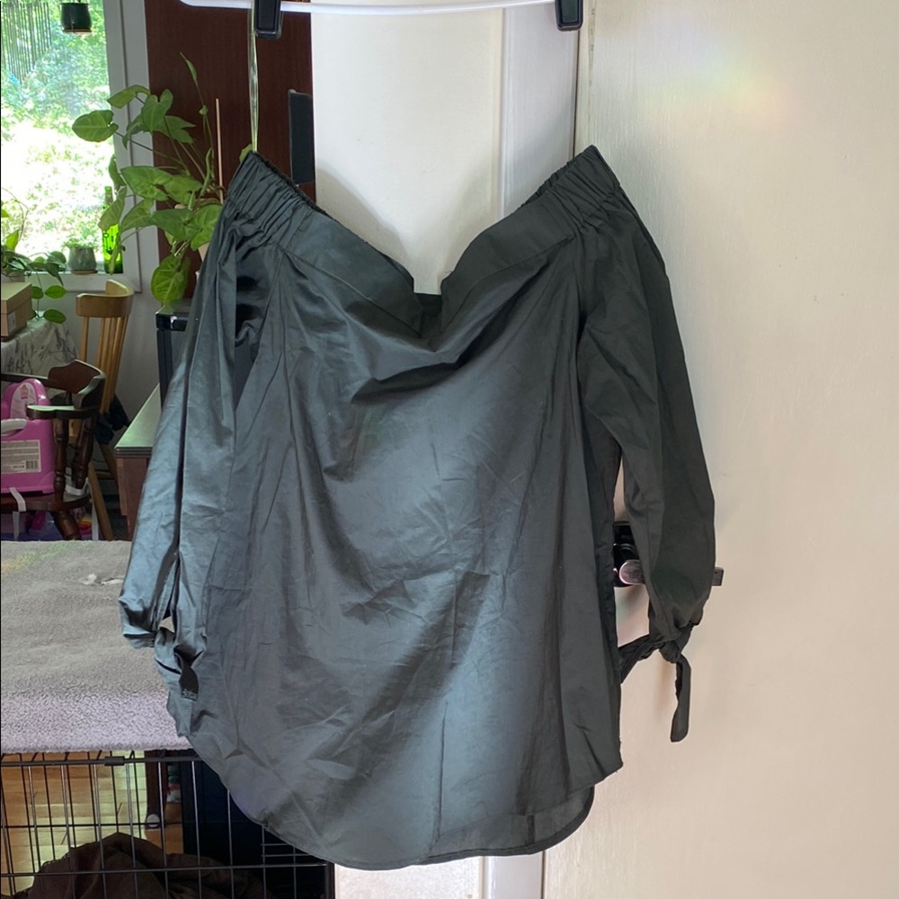 Off the shoulder hunter green top from local boutique- new with tags